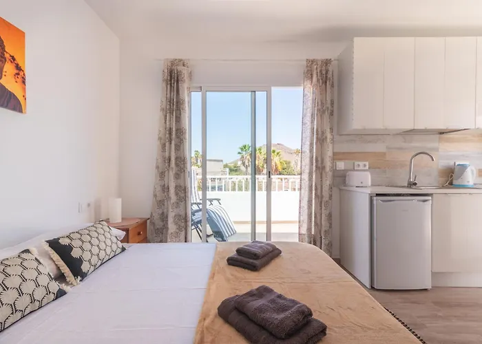 Atico Luminoso Centrico Con Terraza Privada 아파트