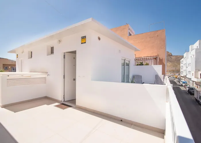 Atico Luminoso Centrico Con Terraza Privada 아로나