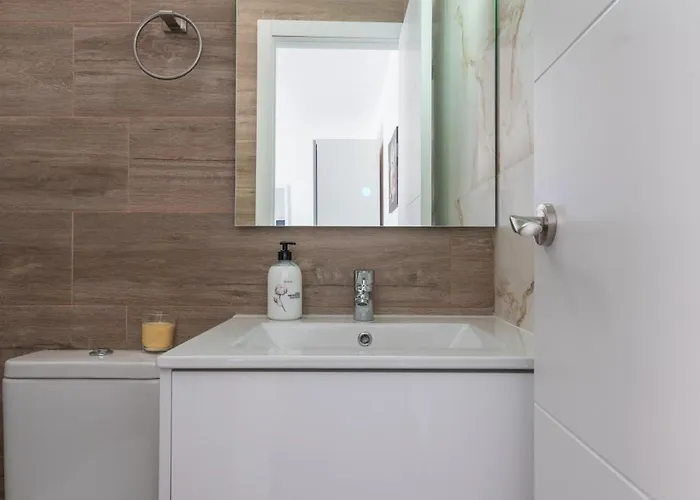 Atico Luminoso Centrico Con Terraza Privada 아파트 아로나